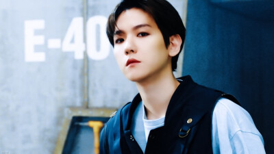 边伯贤 Baekhyun
“宝贝 无论世界怎么运转 我们的轨迹始终一致”
－
✓抱图者发抖音写小说弄橙光请告知出处
→By玖生一世