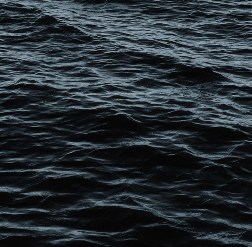 爱还是不够形容。