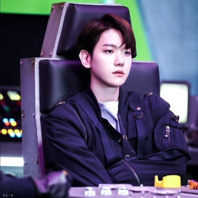 边伯贤 Baekhyun
“是你给我勇气 所以我也想为你而勇敢”
－
?抱图者发抖音写小说弄橙光请告知出处
→By玖生一世