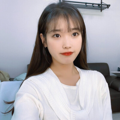 IU