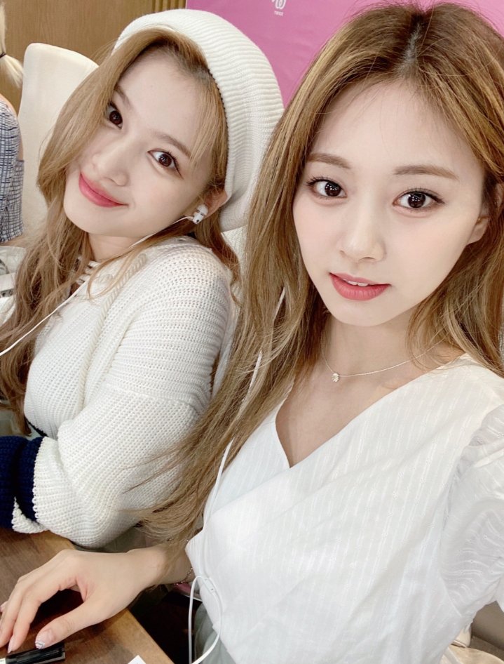 sana & 周子瑜