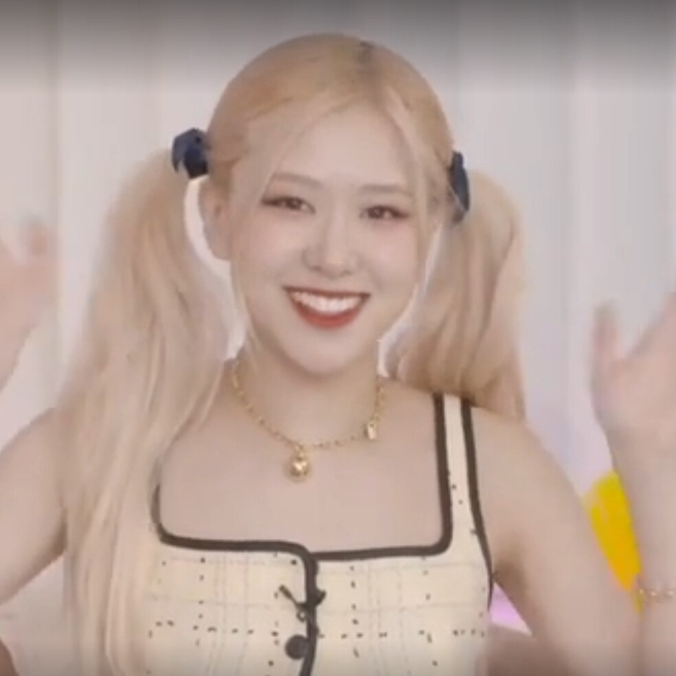 注明俞礼/无妆容在「女爱豆可二改」