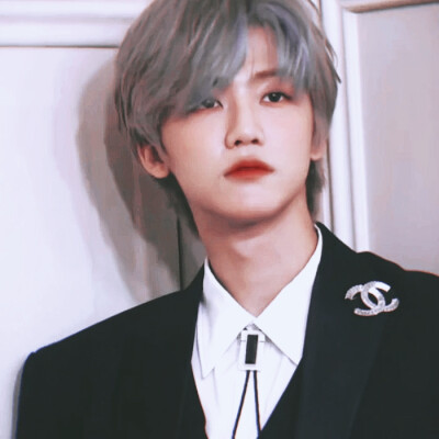 罗渽民-原截lacey