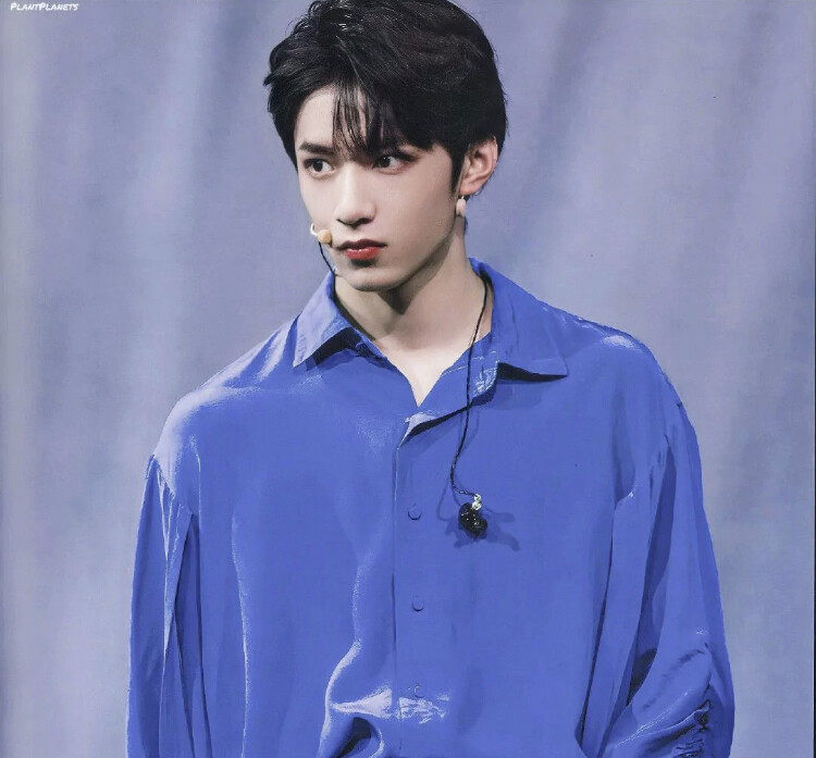 你可以永远相信刘耀文吻文的每一张图片都帅翻了拿图吱声