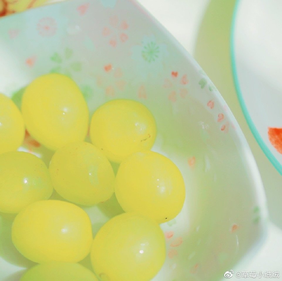 甜甜哦
与美好不期而遇
摄影@草莓小绒绒
#十月你好##乘车时拍到的窗外风景# ​​​