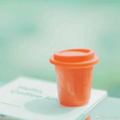 甜甜哦
与美好不期而遇
摄影@草莓小绒绒
#十月你好##乘车时拍到的窗外风景# ​​​