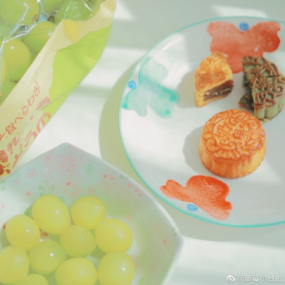 甜甜哦
与美好不期而遇
摄影@草莓小绒绒
#十月你好##乘车时拍到的窗外风景# ​​​