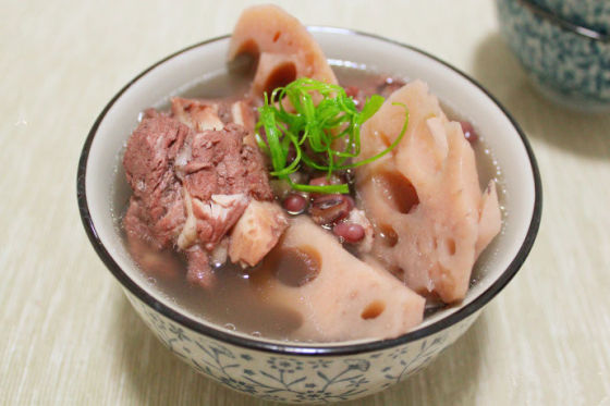 豬腳燉藕湯