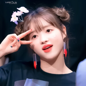 


*//希望你们都能遇到那个捧花来见你的人



©lauren_siah