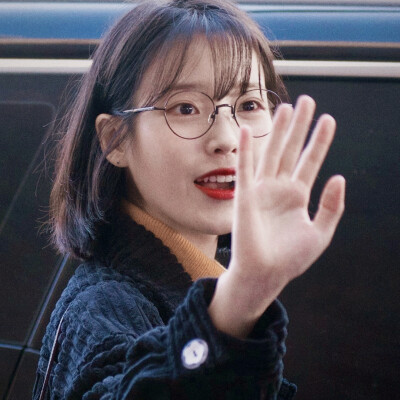 IU
cr.moonlight_iu