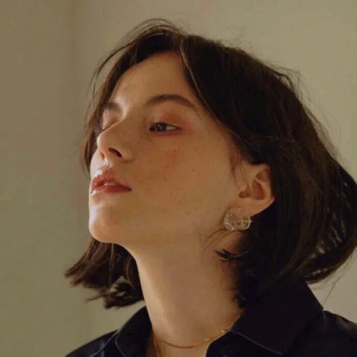 「 复古优雅的小众款女生头像 」 