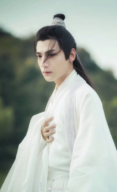 罗云熙《香蜜沉沉烬如霜》.侵权删.