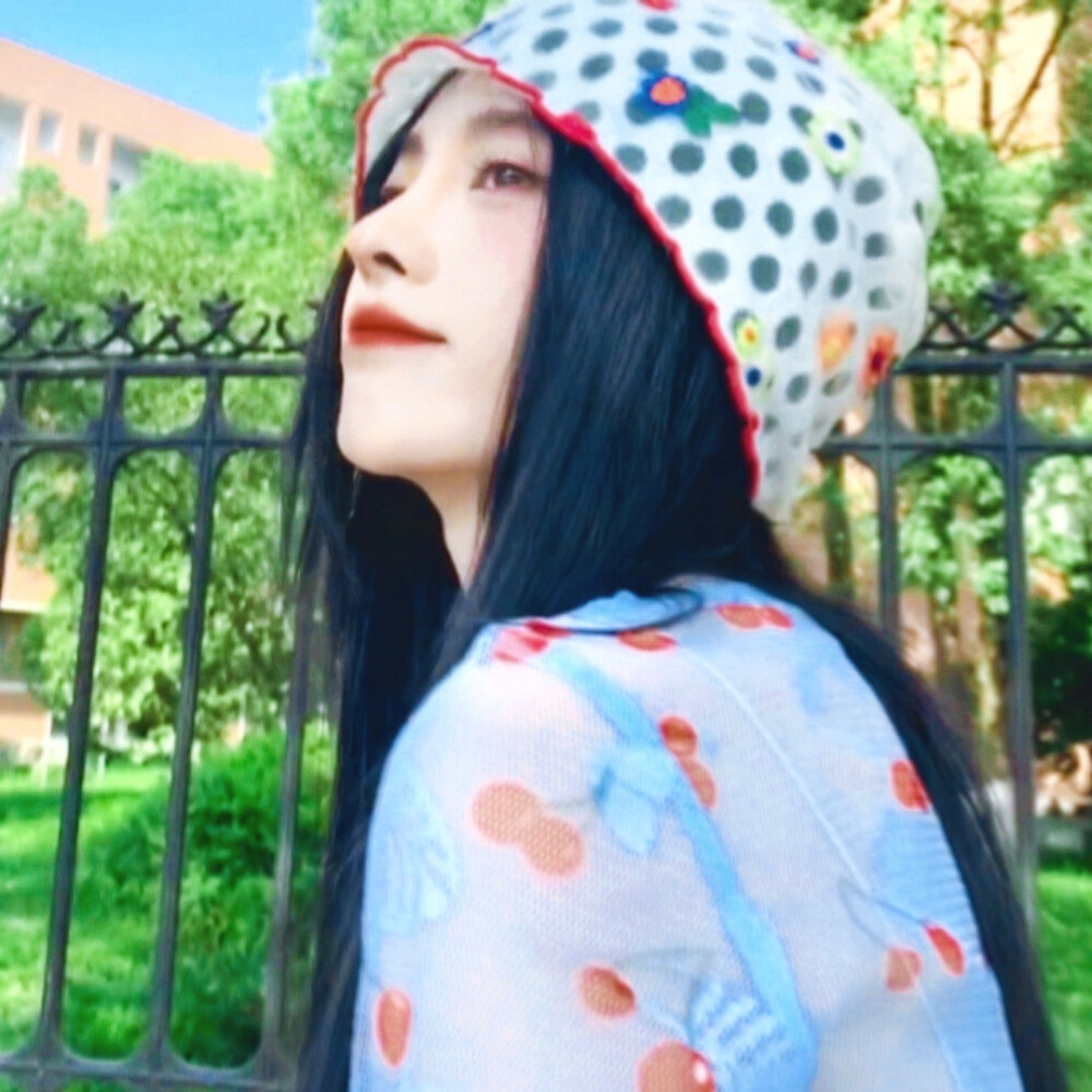 鞠婧祎
“愿我如星君如月，夜夜流光相皎洁。”
二传注明沈智秀