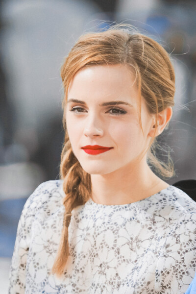 艾玛沃特森Emma Watson 壁纸
微博@·艽野·