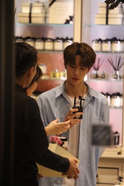 190802 祖玛珑品牌活动 @UNIQ-王一博 cr:logo