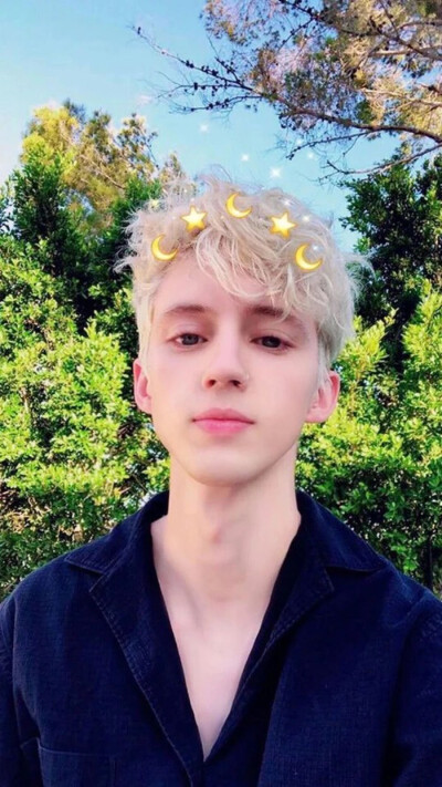 特洛耶希文（Troye Sivan） 戳爷