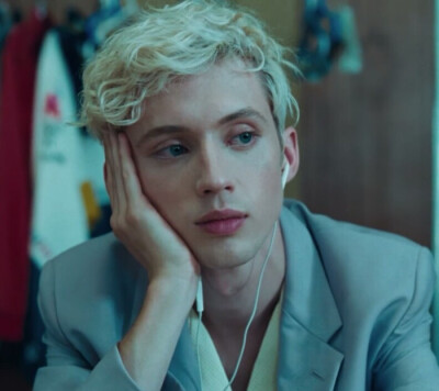 特洛耶希文（Troye Sivan） 戳爷