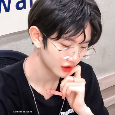 ✿ 黄文锦
▪️♣️