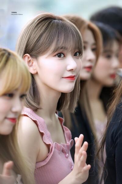 宫脇咲良
注明39ynwa，不标别改