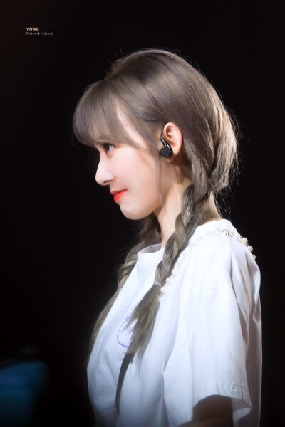 宫脇咲良
注明39ynwa，不标别改