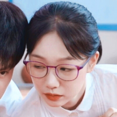 周斯越×丁羡
因为他说“彼方尚有荣光在”我们半事相逢 依旧少年如风 你好 我的露水同桌
二传注明沈智秀