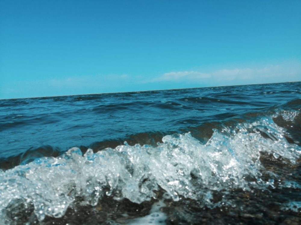 海潮汹涌，人心晃荡