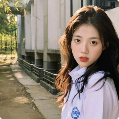 可爱青春美女