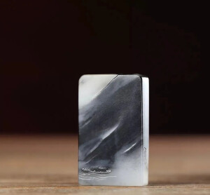 方寸之间，大美玉牌

