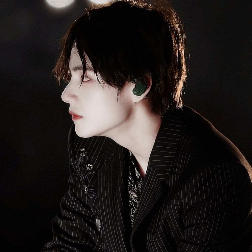 / devour 噬 / ©TAETAELAND