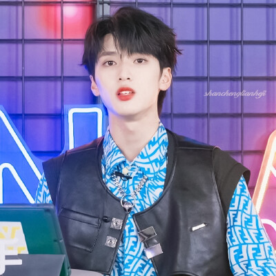 严浩翔｜我因为我热爱的东西而感到快乐 那就足够了 即使可能因为热爱会难受 那也没关系