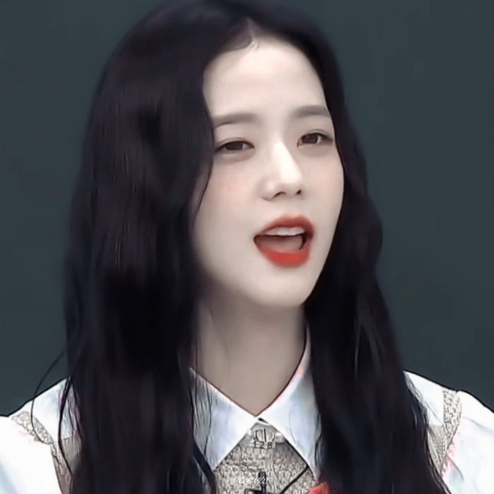 〇／jisoo*゜
“丁达尔效应出现的时候 光就有了形状.”
▹ ‖©.江纪然‖