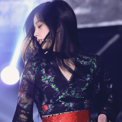 Jisoo金智秀
标Blackline_kr