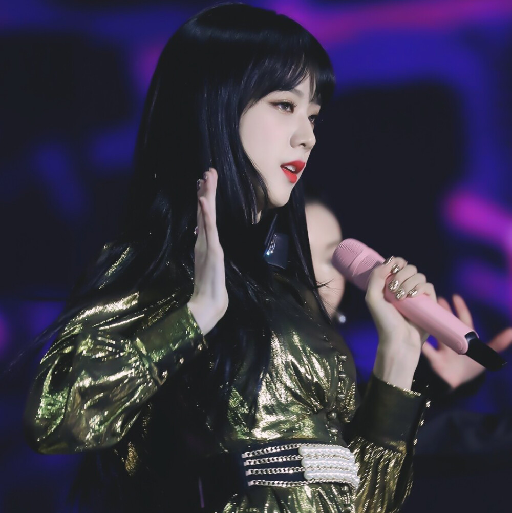 Jisoo金智秀
标Blackline_kr