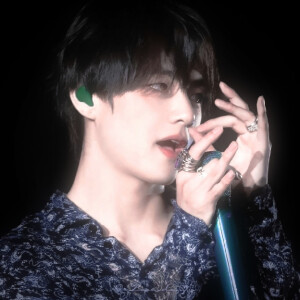 
                   山前既相见 山后终相逢
