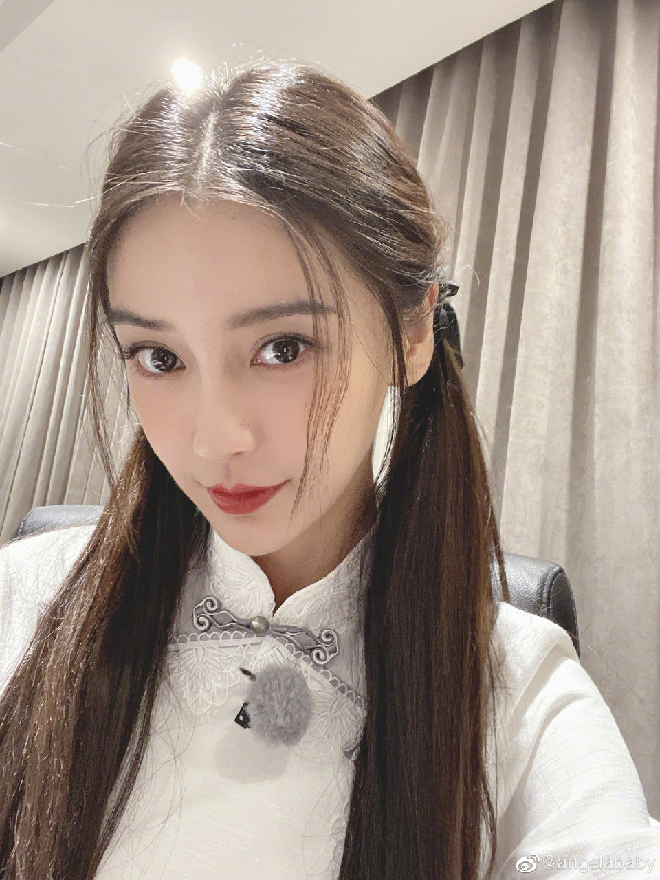 【侵权删】这里是Angelababy（杨颖）的美图啦~可甜可盐可飒你值得拥有哦！
我在豆蔻年华遇见你，想要陪你好多好多年。（图源很广，带水印，只是个人集baby美图）