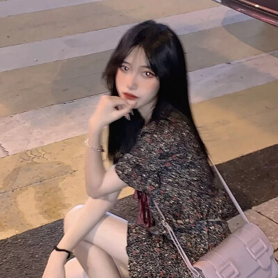 头像／如果跟喜欢的人旅游 目的地也可以是楼下小卖部