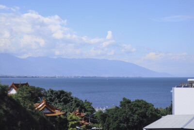 “对你的爱，我归结为海的蓝色”
大海高清背景图
图源网络
‖侵删