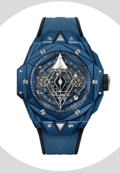 HUBLOT 宇舶表与伦敦剌青工作室 Sang Bleu 及其主理剌青艺术家 Maxime Plescia-Buchi 五年的合作情谊，到今年其联名的 Big Bang 限量款便推出三款蓝、灰、白的陶瓷材质腕表。去年首次用上黑色陶瓷，品相与质感都得到…