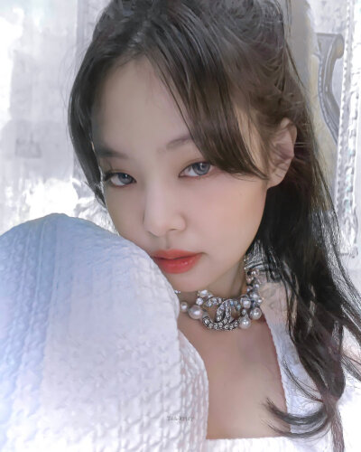 金智妮Jennie 头像壁纸
来源 @Tea-krisy