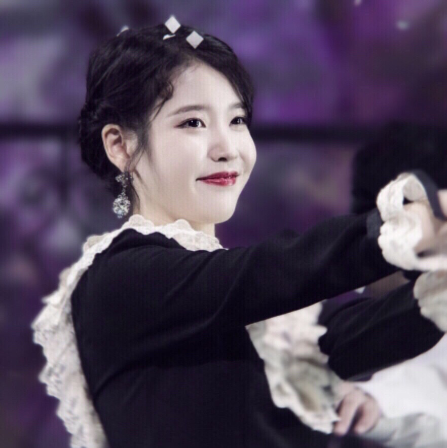 李知恩 IU
Moonlight_iu