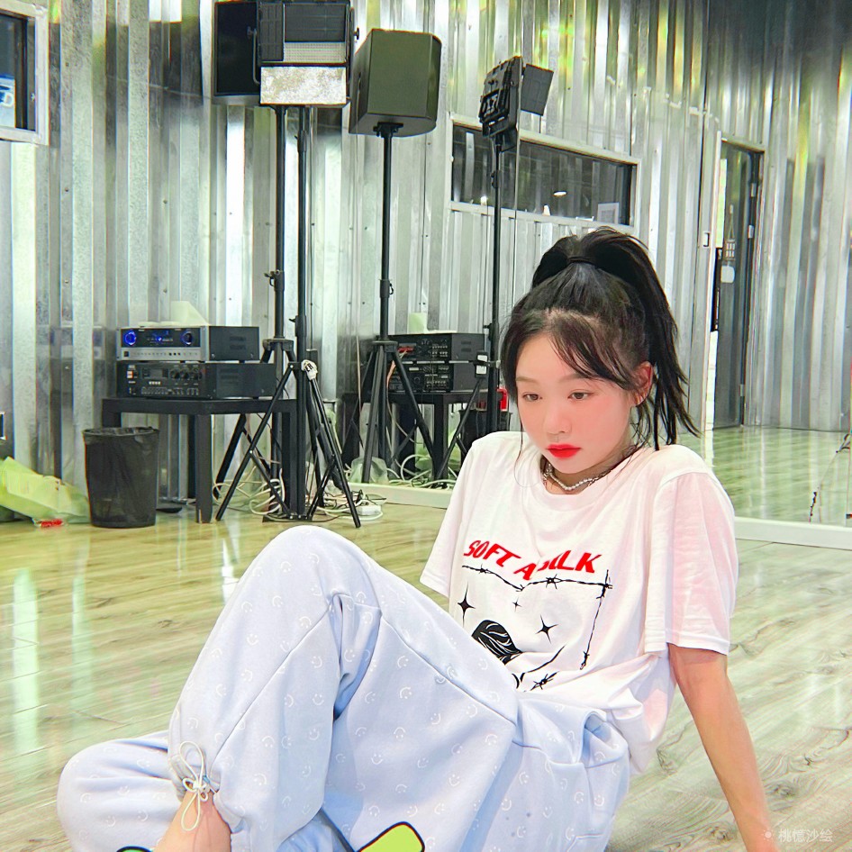 我把喜欢写在风里，从此整个世界是你
自修‖抱图dd‖禁二改