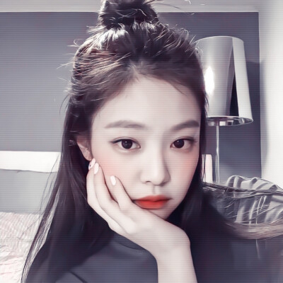 Jennie。