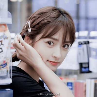 沈月/苏拾殷。
九宫格。