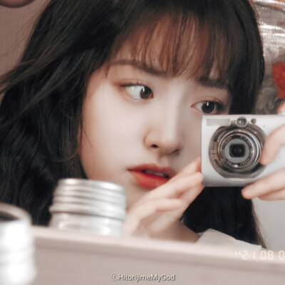 沈月/苏拾殷。
九宫格。