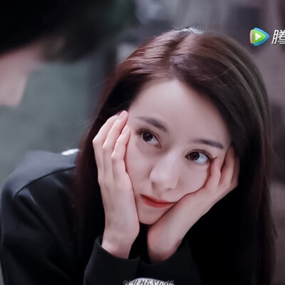 迪丽热巴
©林安