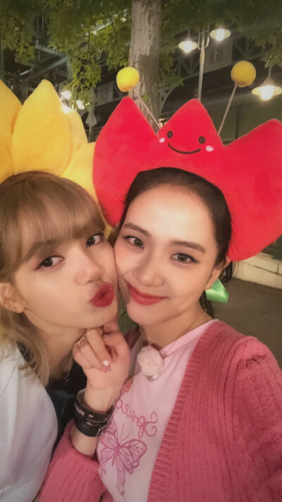 Lisa / Jisoo ​​​