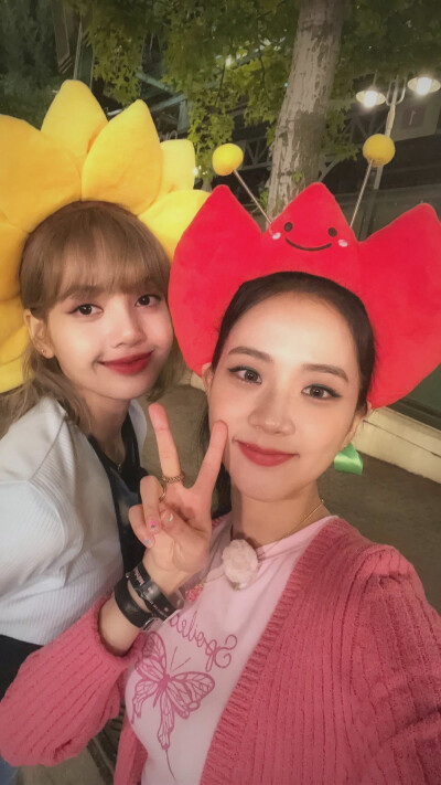 Lisa / Jisoo ​​​