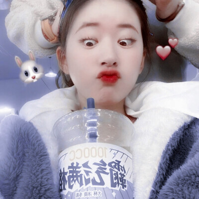 赵露思
©林榆潇