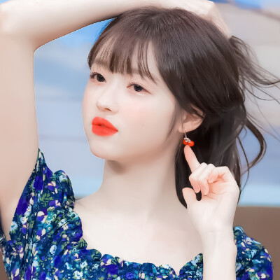 ：yooa
“你掀起山河奔向我,踏尽星粒来访我。”
原©®Lauren_siah
二传标明池肆染