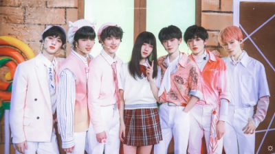 时代少年团yyds
每次拿团体照当背景都会少人
真的很苦恼啊╮(￣⊿￣)╭